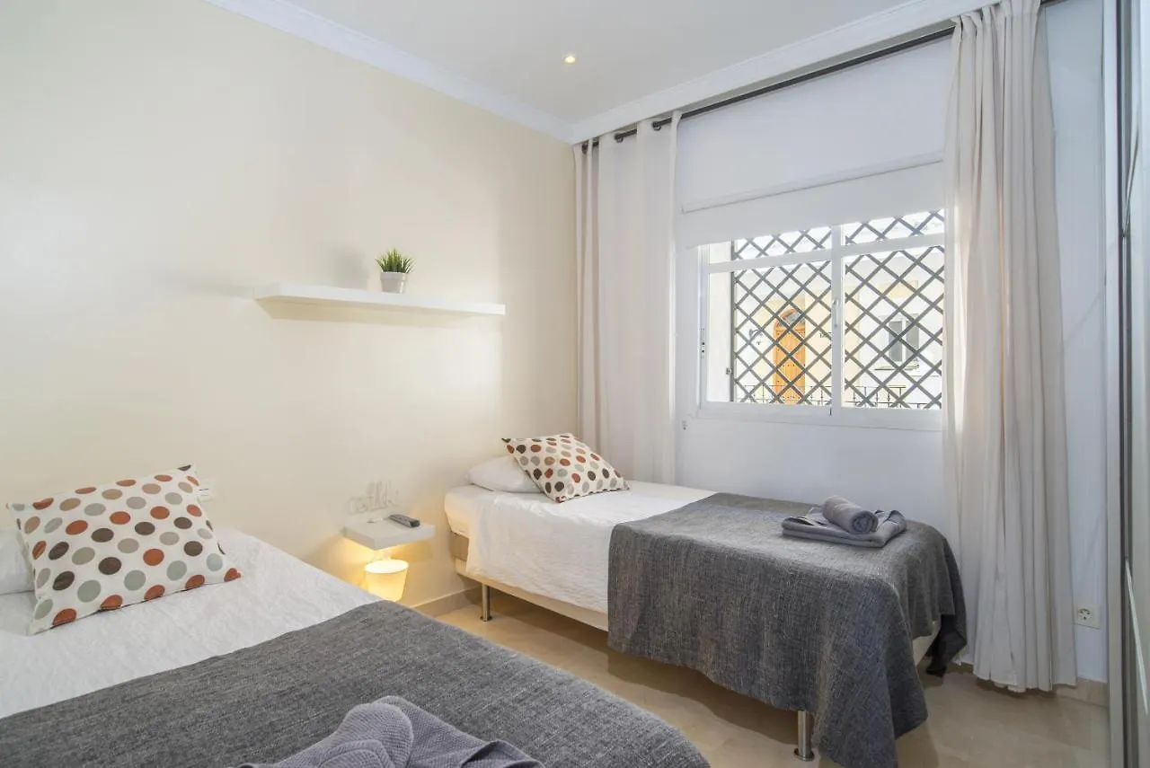 2 Bedroom Apartment Next To Porto Marbella